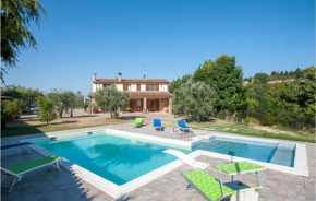 Stunning home in Monteccicardo with 4 Bedrooms